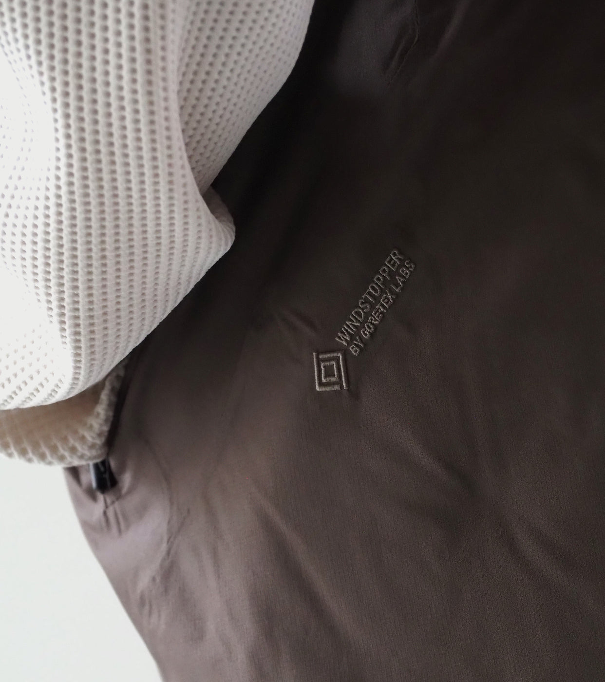 Goldwin Windstopper by GORE-TEX Labs Puffy Vest ＜UNISEX＞,   Taupe Mocha