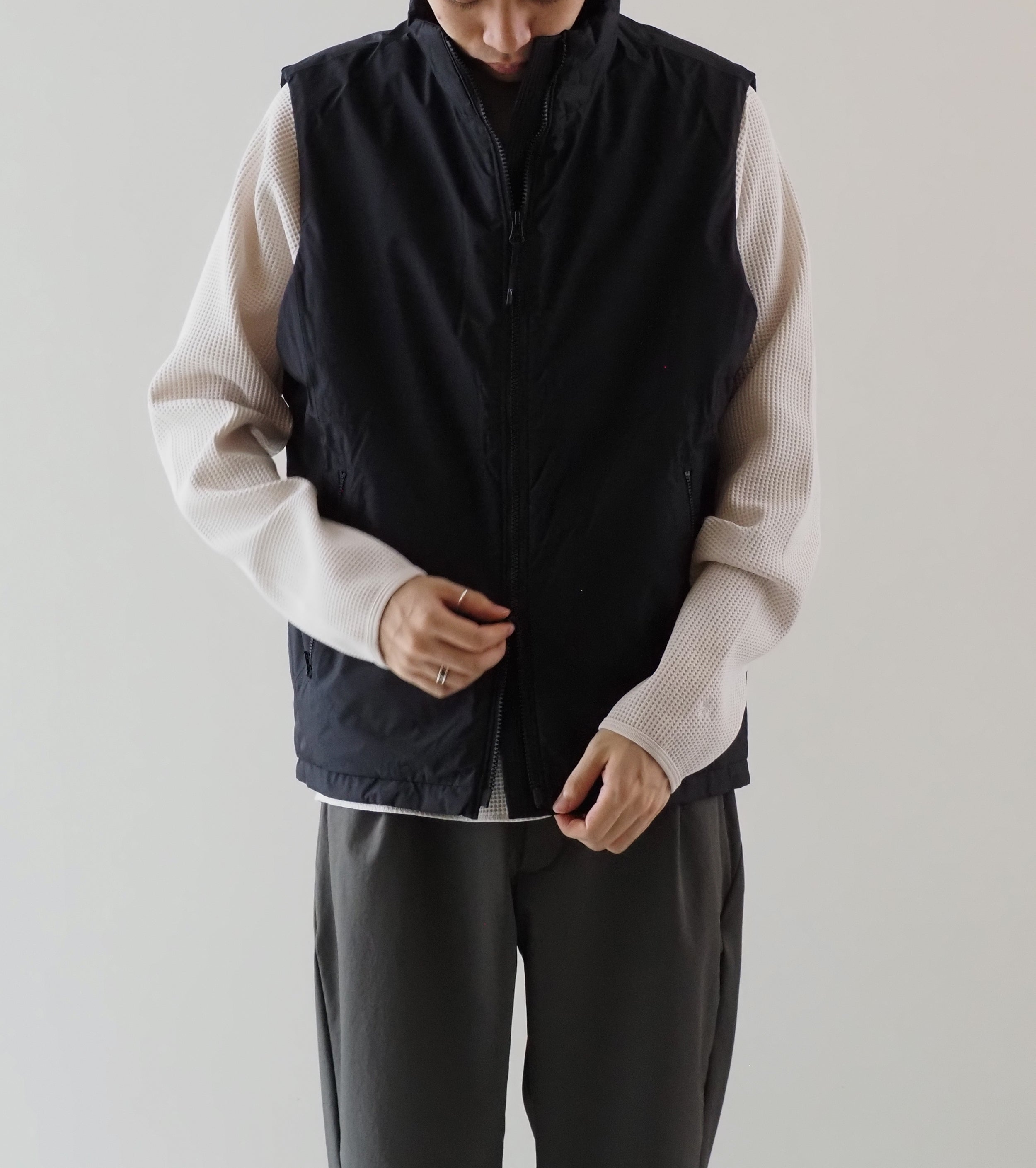 Goldwin Windstopper by GORE-TEX Labs Puffy Vest ＜UNISEX＞,   Black