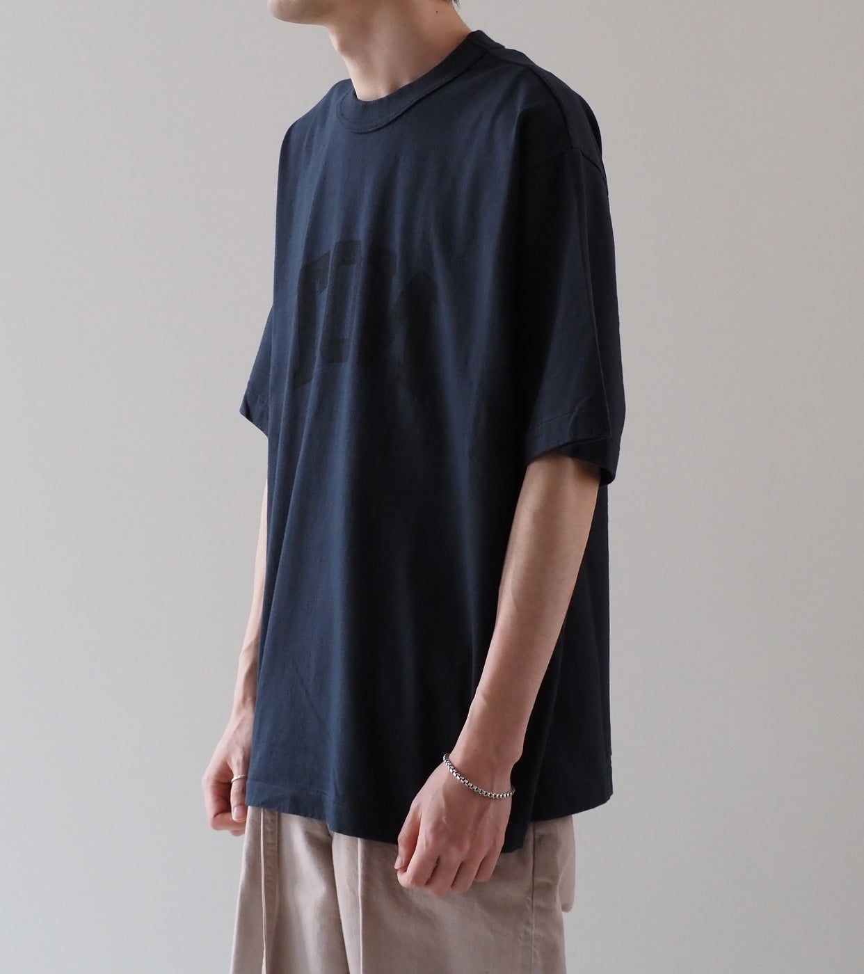 blurhms ROOT STOCK 【NOT-PRINCE】 88/12 プリント ティー ワイド  ,Night Black × Black-PT