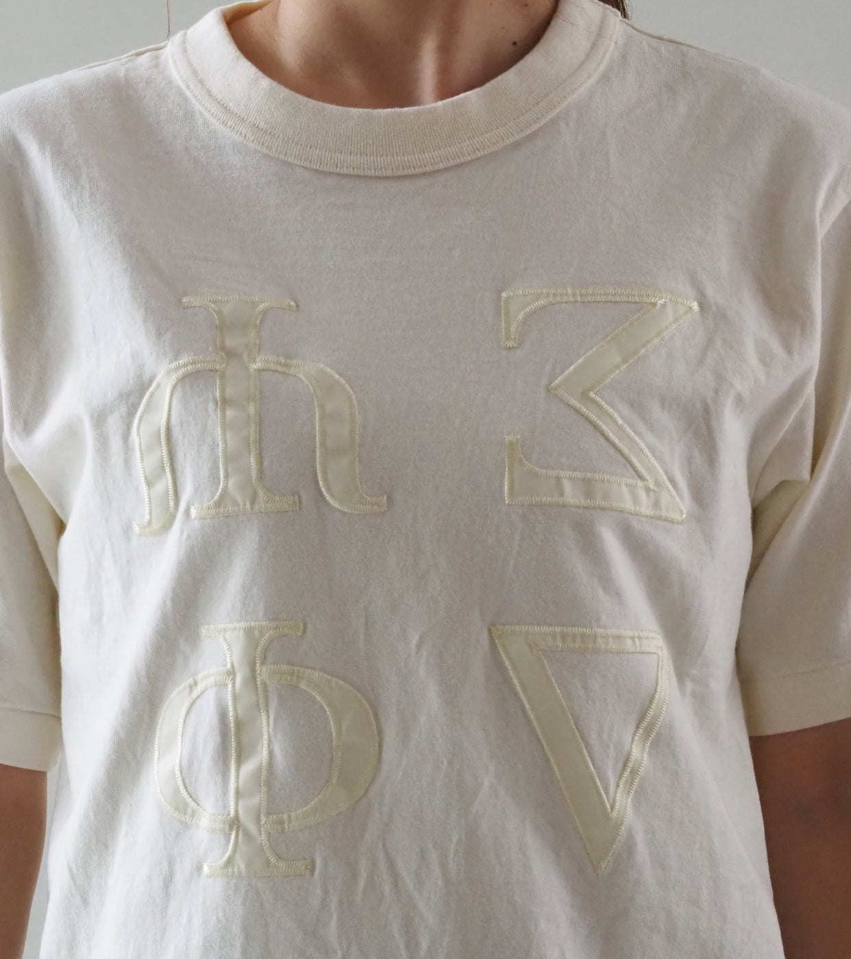 blurhms ROOT STOCK Fictional-Fraternity 88/12 パッチ ティー スタンダード , Ivory × White