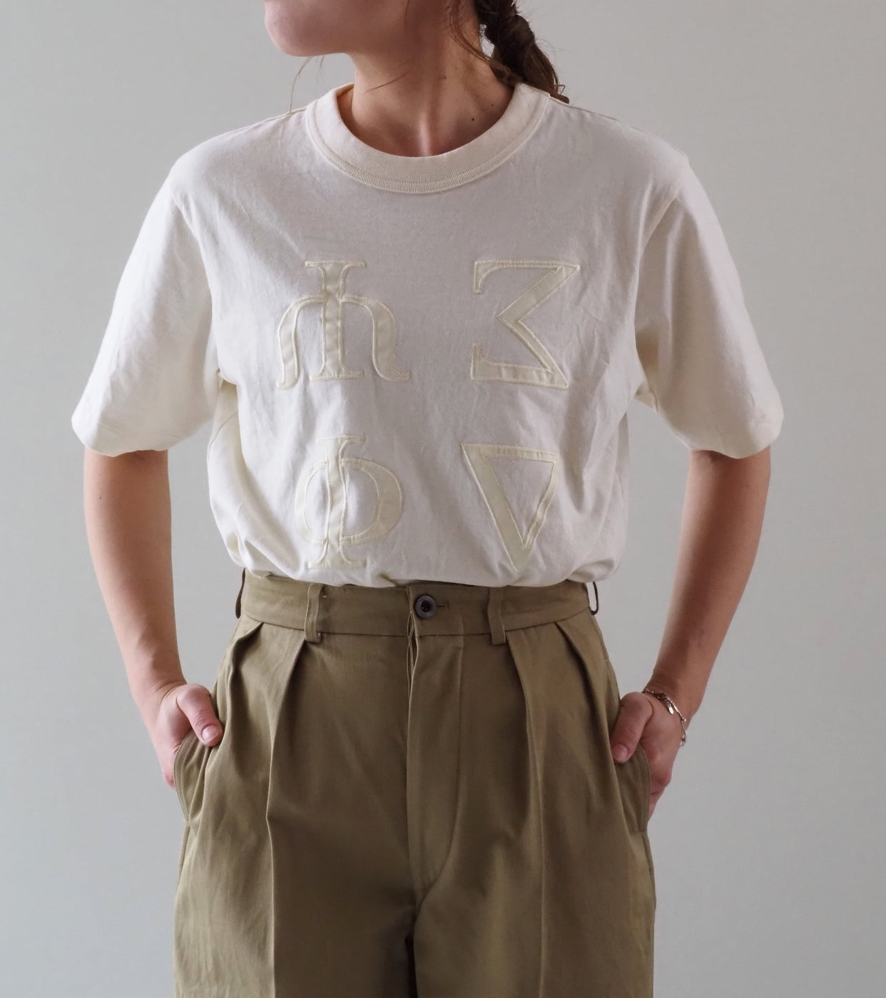 blurhms ROOT STOCK Fictional-Fraternity 88/12 パッチ ティー スタンダード , Ivory × White