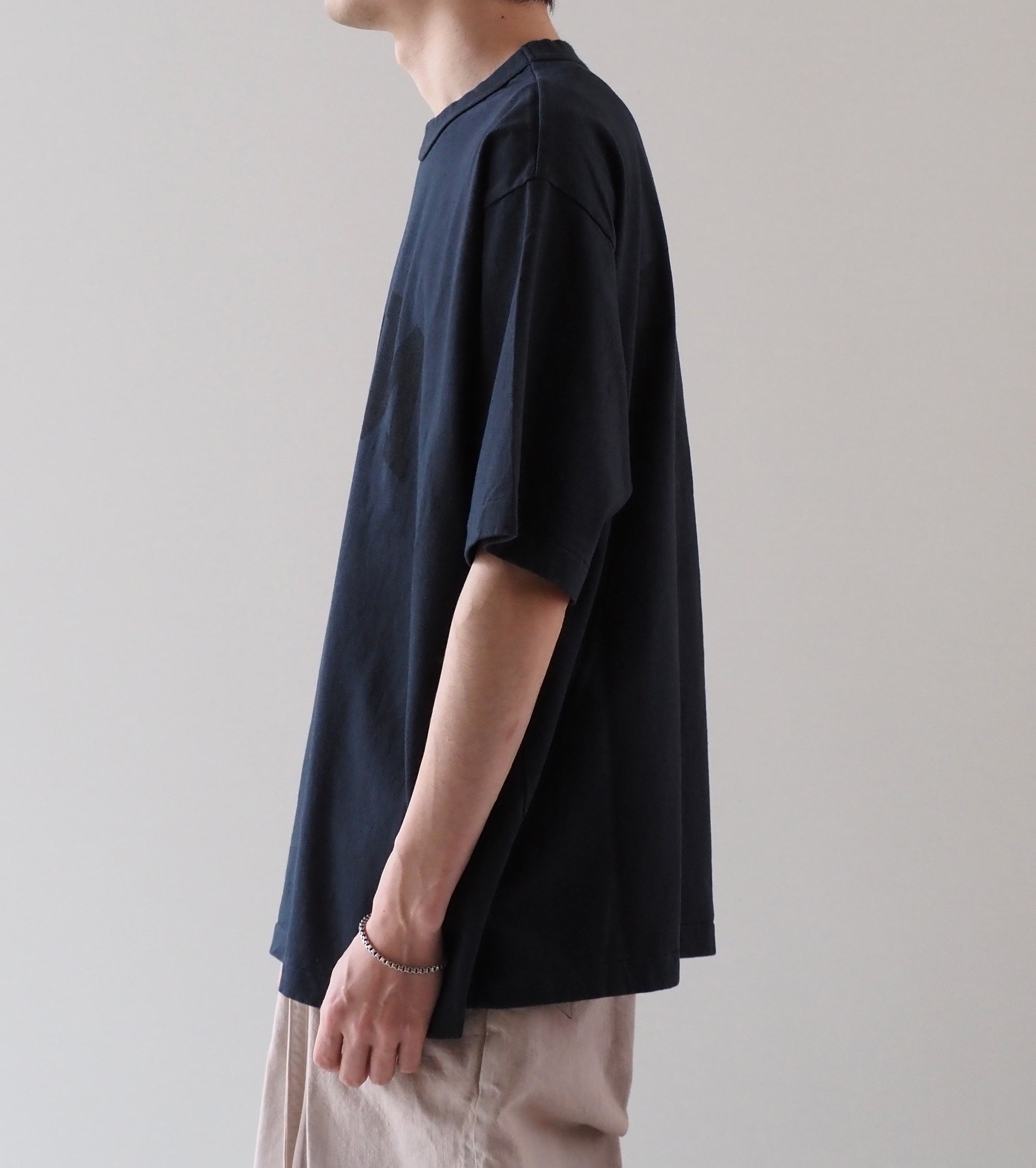 blurhms ROOT STOCK 【NOT-PRINCE】 88/12 プリント ティー ワイド  ,Night Black × Black-PT