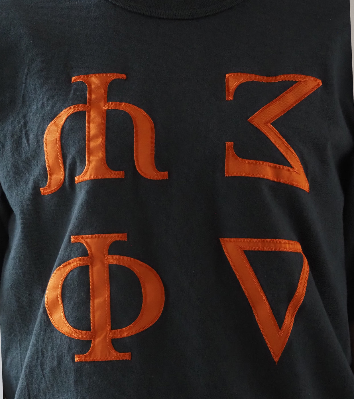 blurhms ROOT STOCK Fictional-Fraternity 88/12 パッチ ティー スタンダード , Night Black × Orange