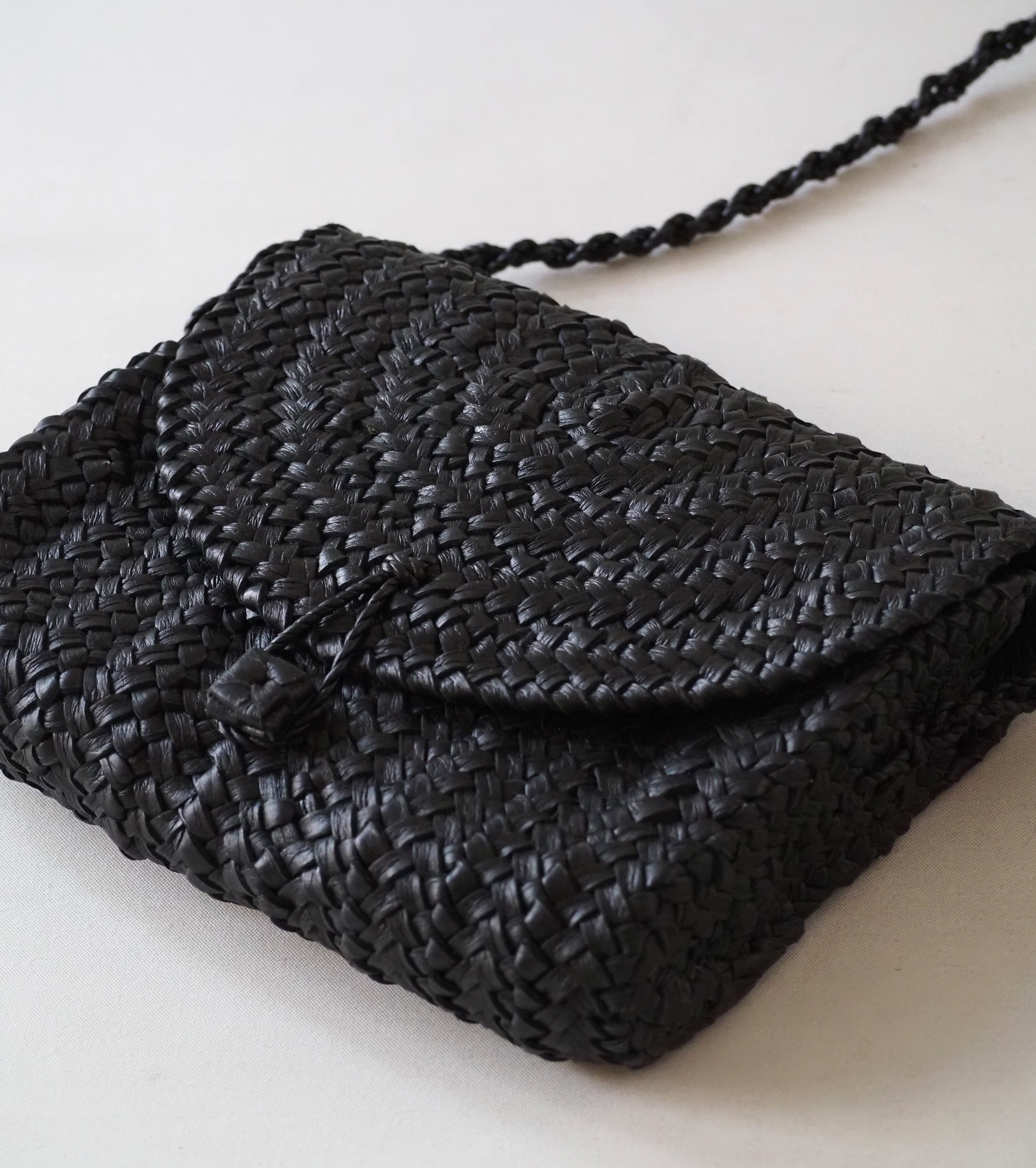 Aeta フラップ ショルダー バスケット , Black