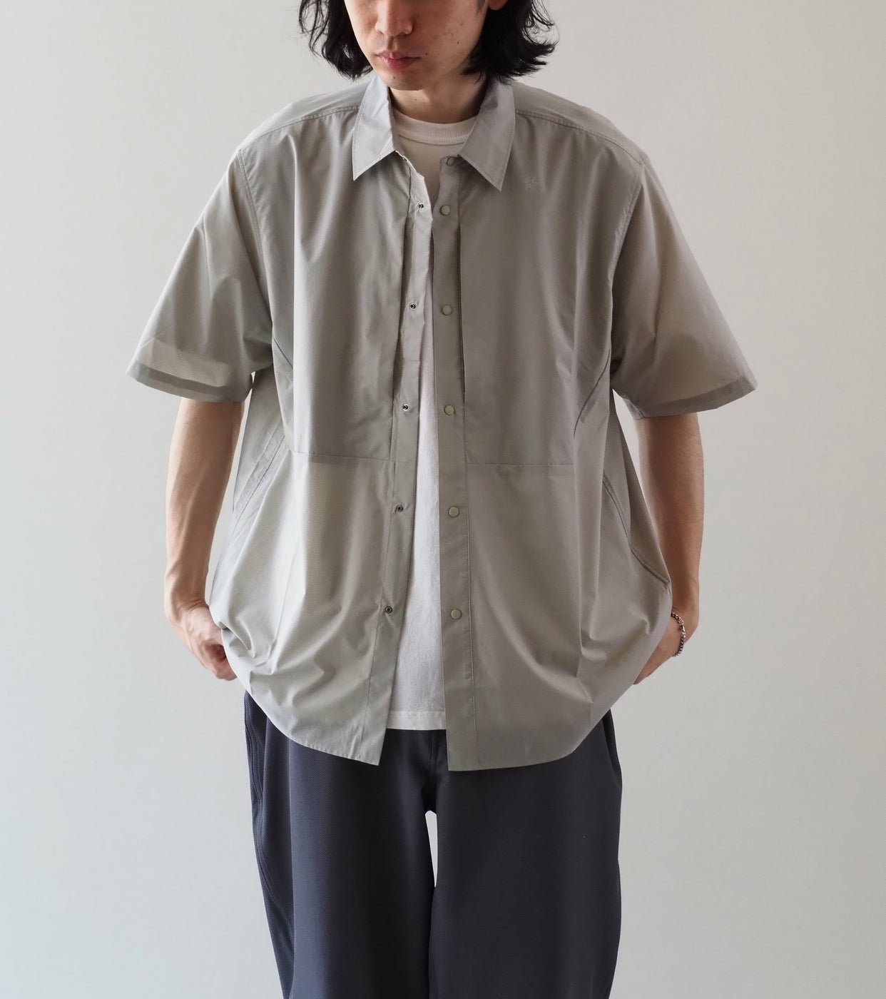 Goldwin パーテックス イクイリブリウム ショートスリーブ ウインドシャツ , Fog Beige