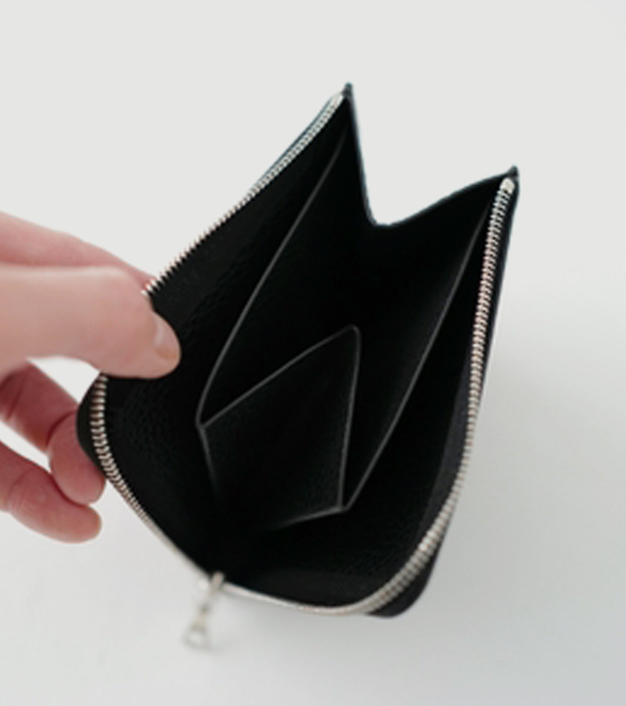 Aeta L-SHAPED WALLET ,  Black
