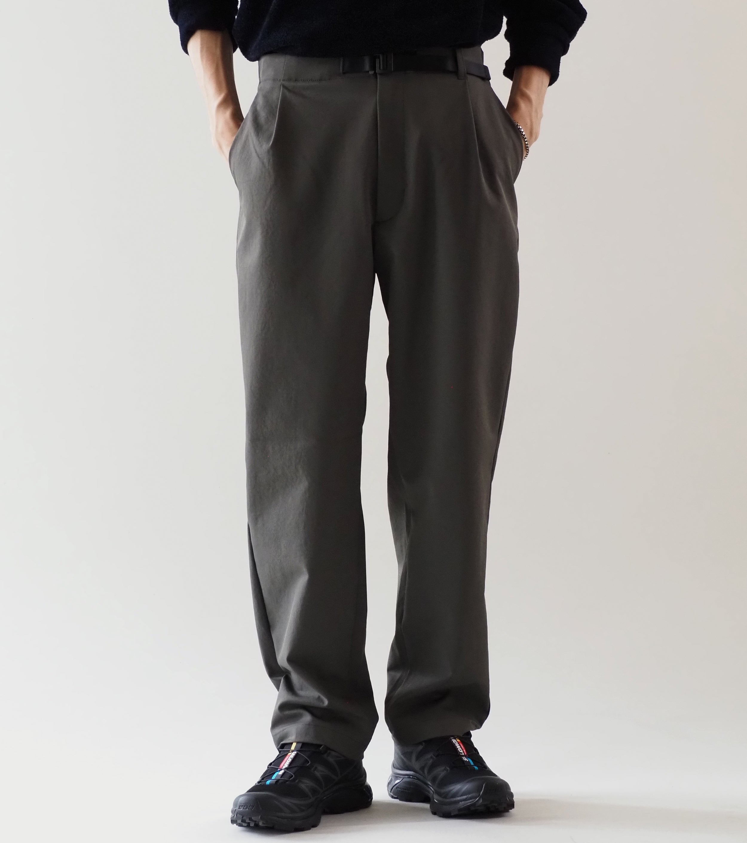 Goldwin One Tuck Tapered Stretch Pants,  Dark Olive