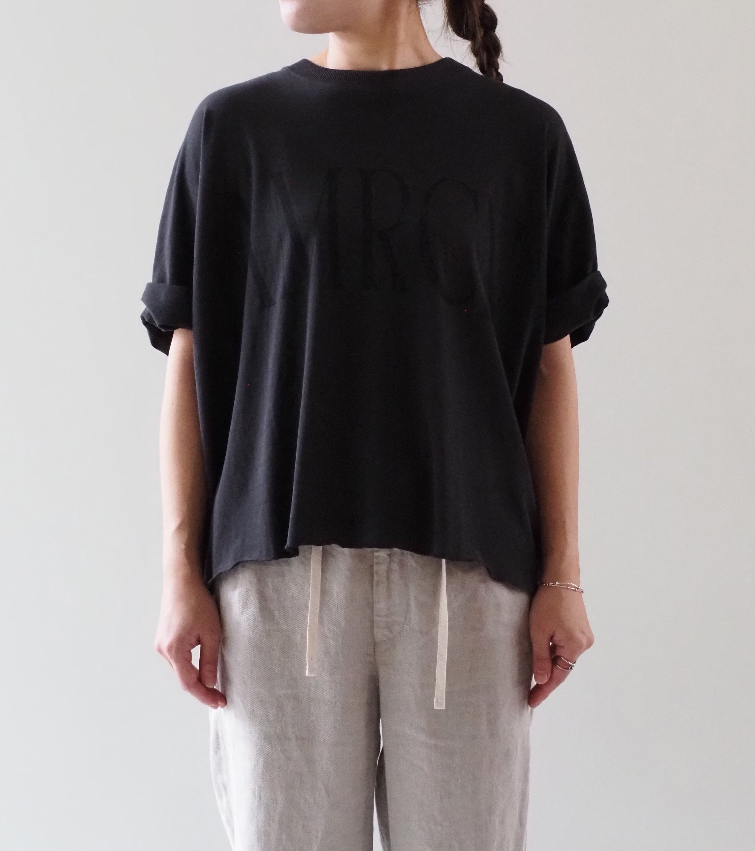 Americana クロップド ワイド ロールアップ ティーシャツ , Sumikuro