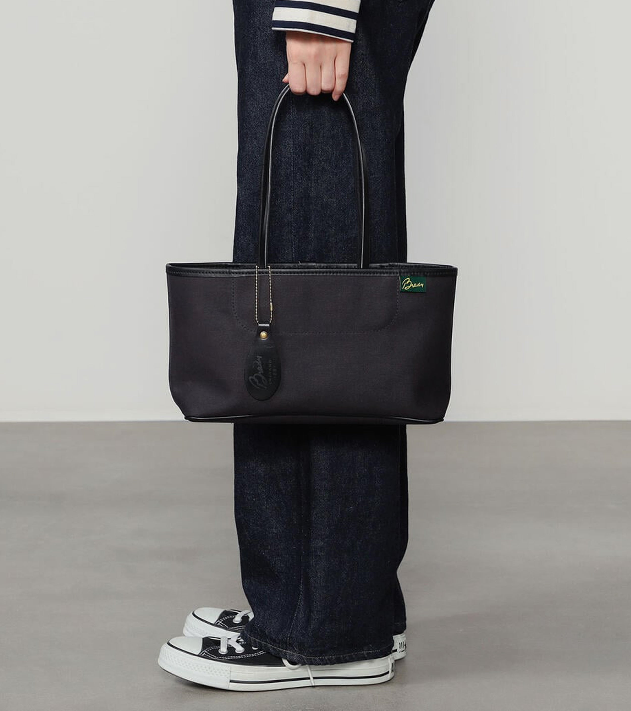 Brady ALDER , Black