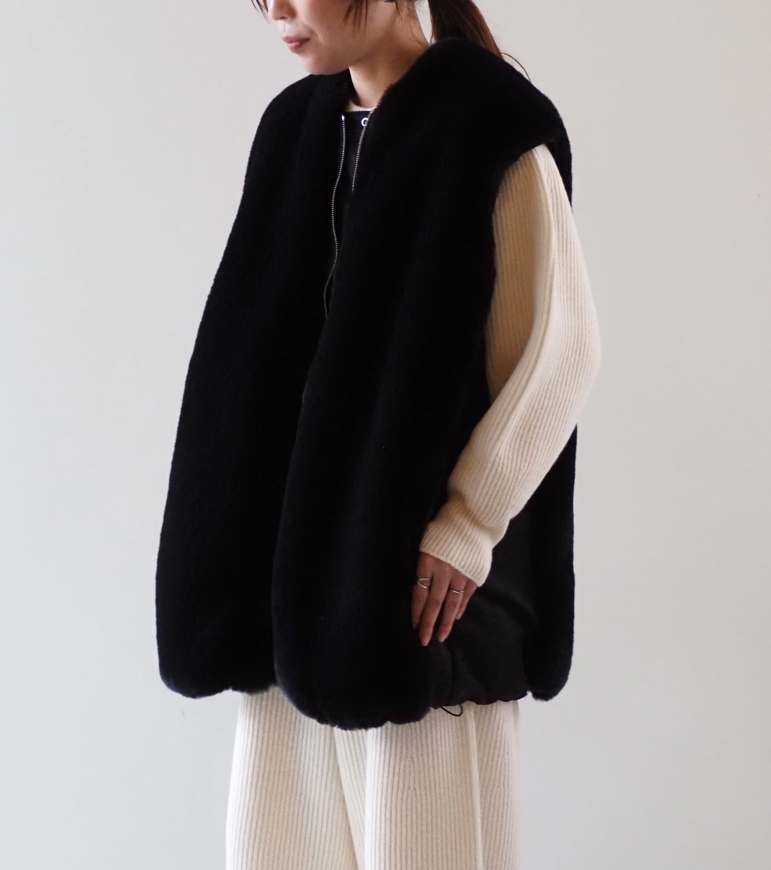 ALWEL  REVERSIBLE SLEEVELESS JACKET  ,Black