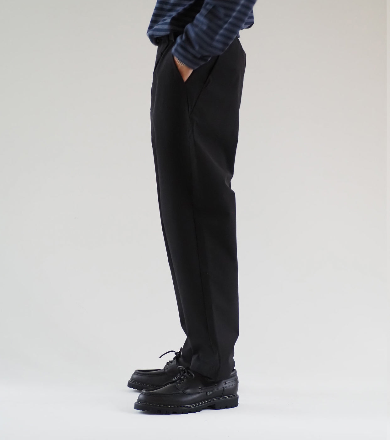 Goldwin One Tuck Tapered Stretch Twill Pants in Dark Navy