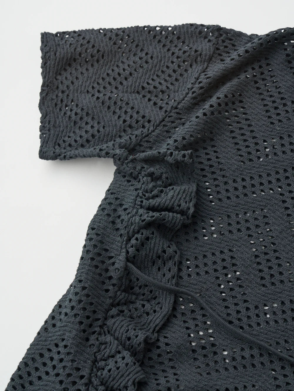 Unfil パターン メッシュ コットン ジャージー ラッフルド ティー, Washed Black