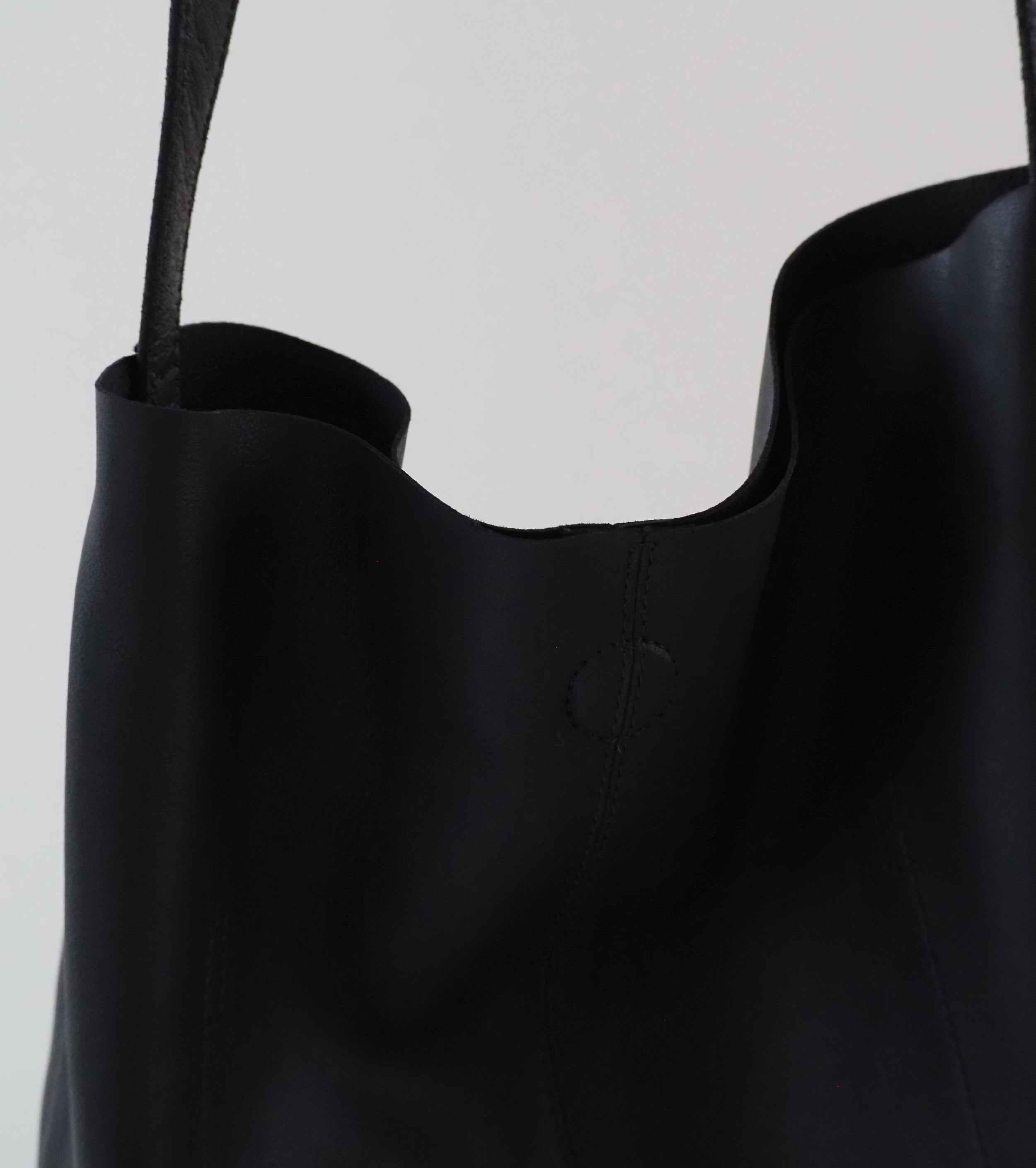 Morphee  SQUARE SHOULDER  : Black