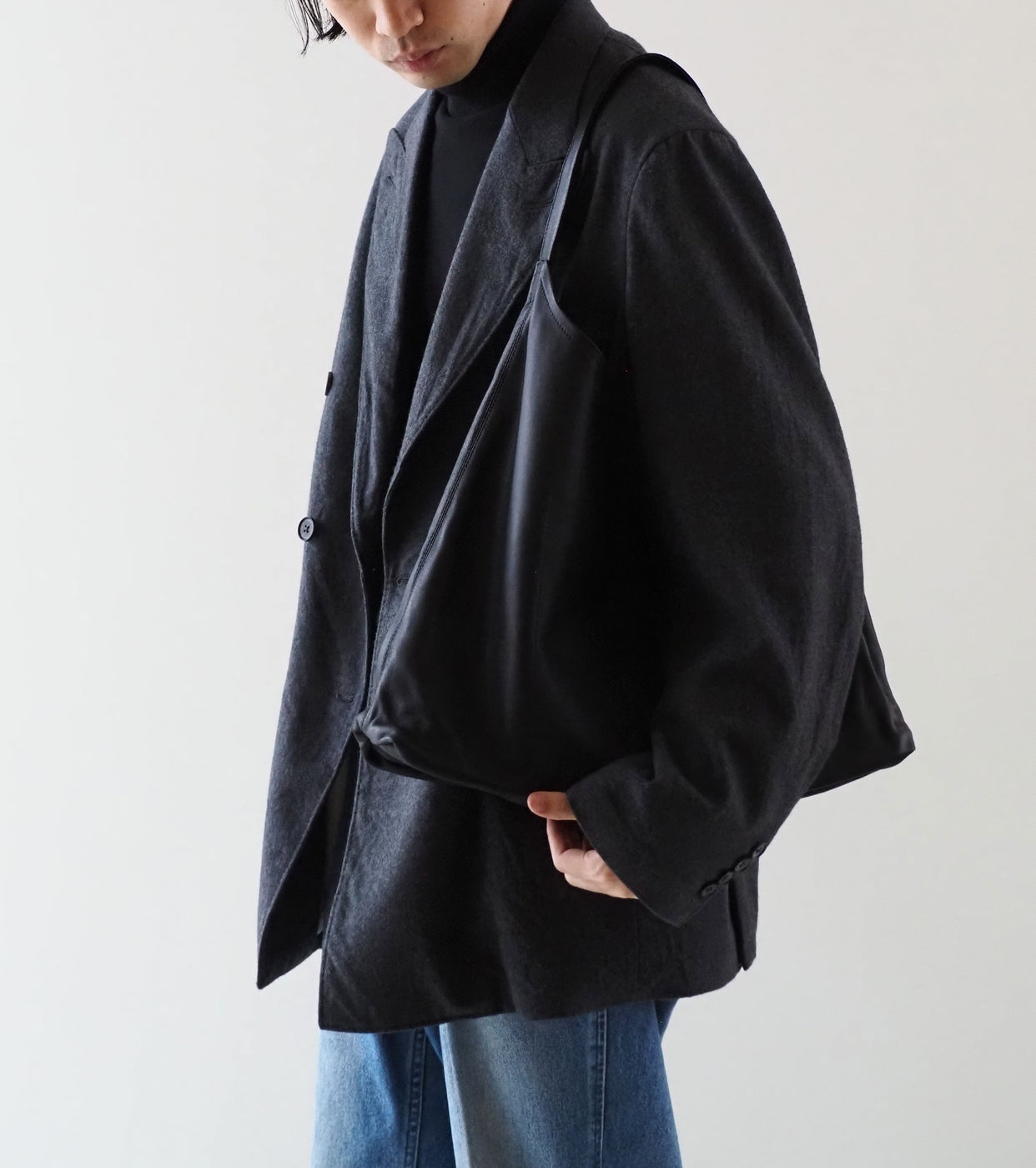 Morphee TRIANGLE SHOULDER : Black