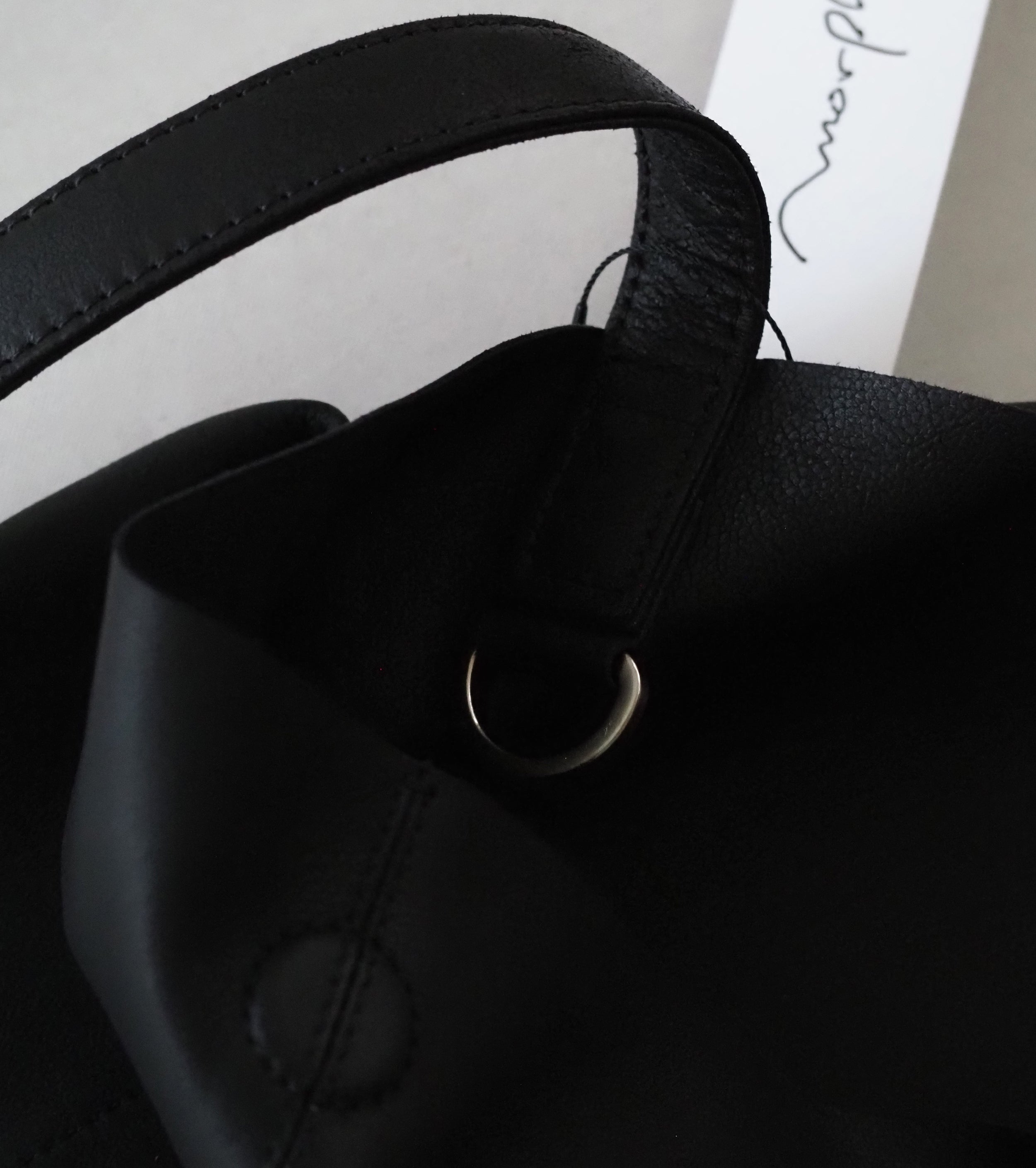 Morphee TRIANGLE SHOULDER : Black