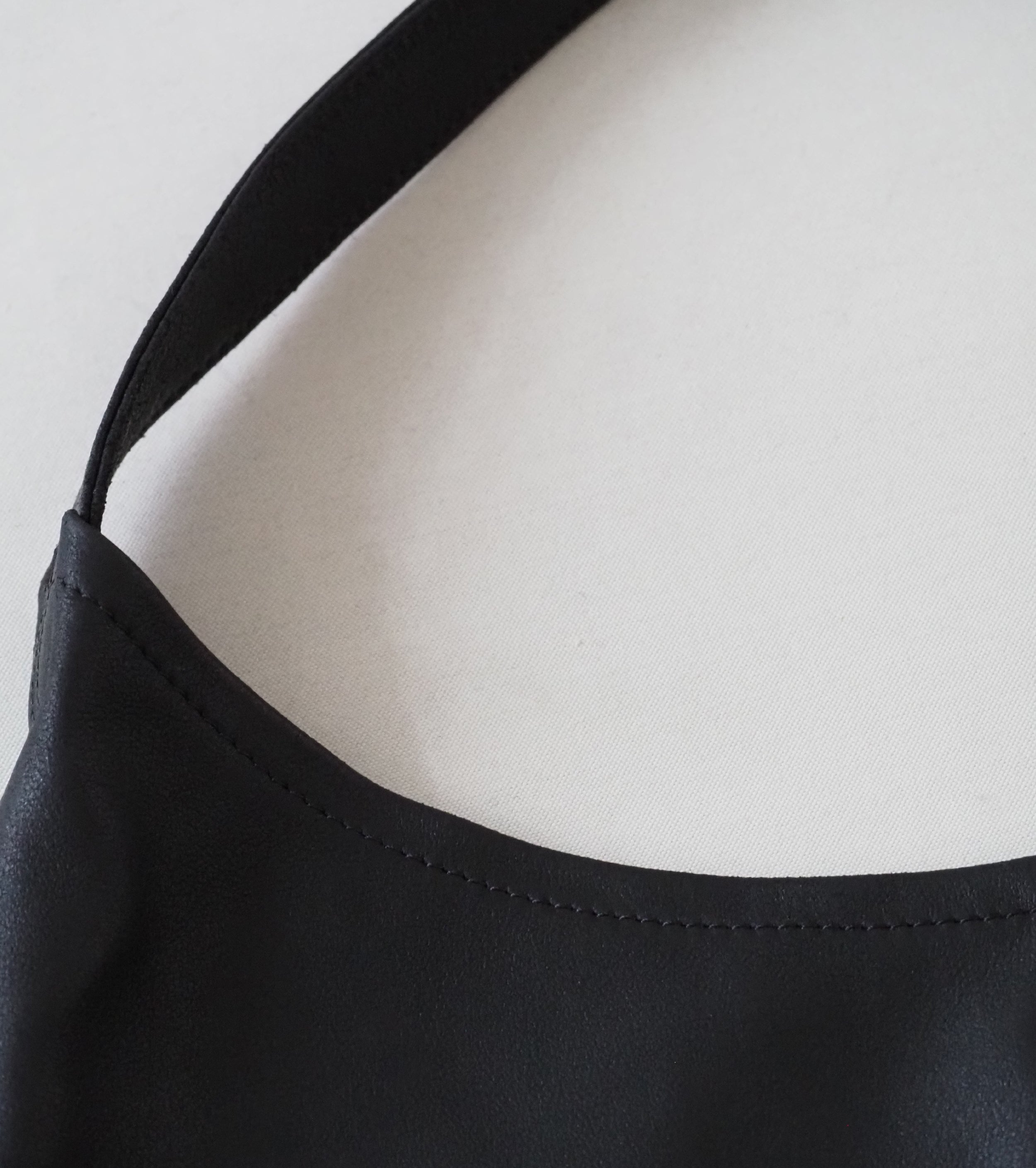 Morphee TRIANGLE SHOULDER : Black