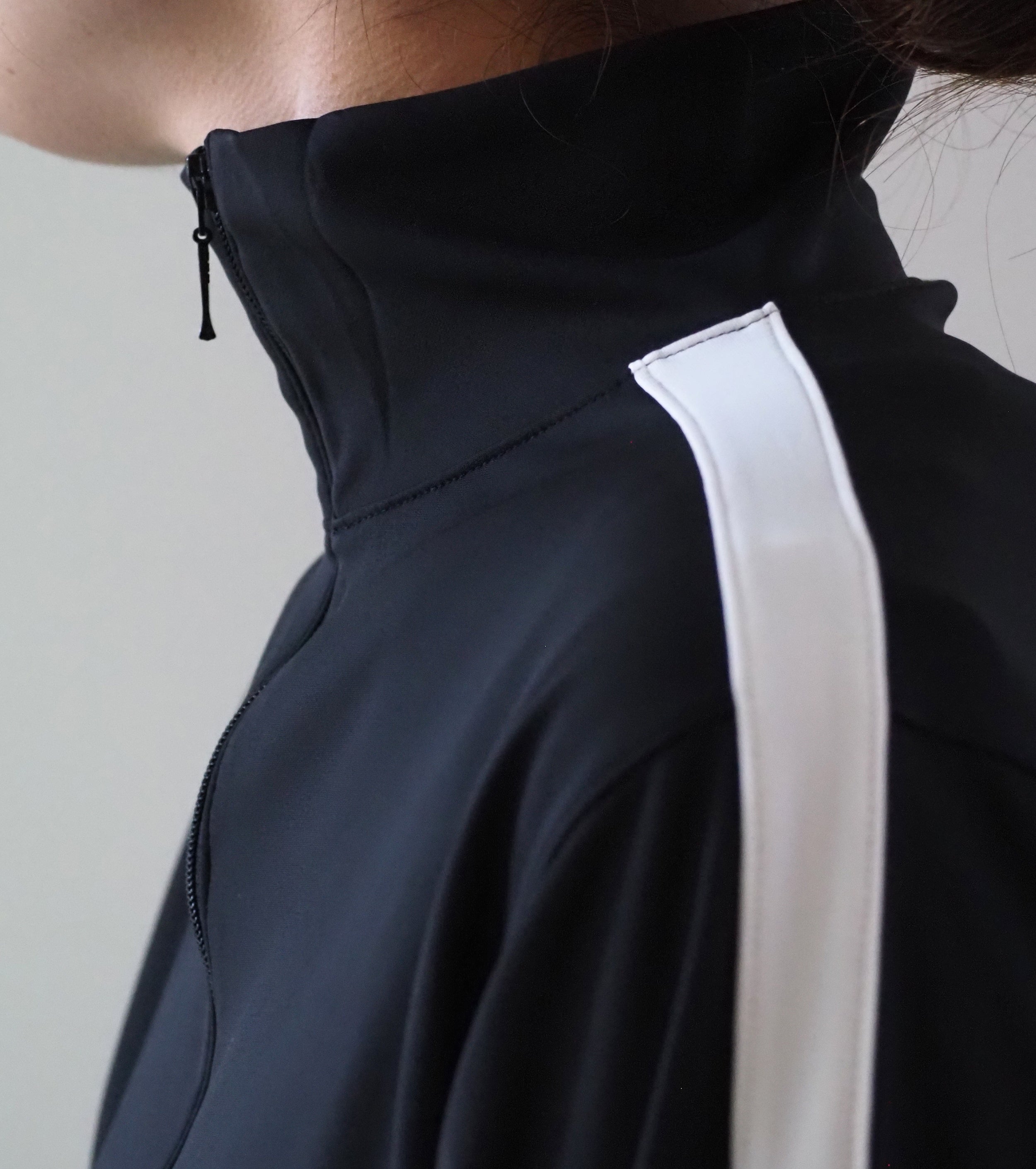 ALWEL HALF ZIP TOP ,  Black × White