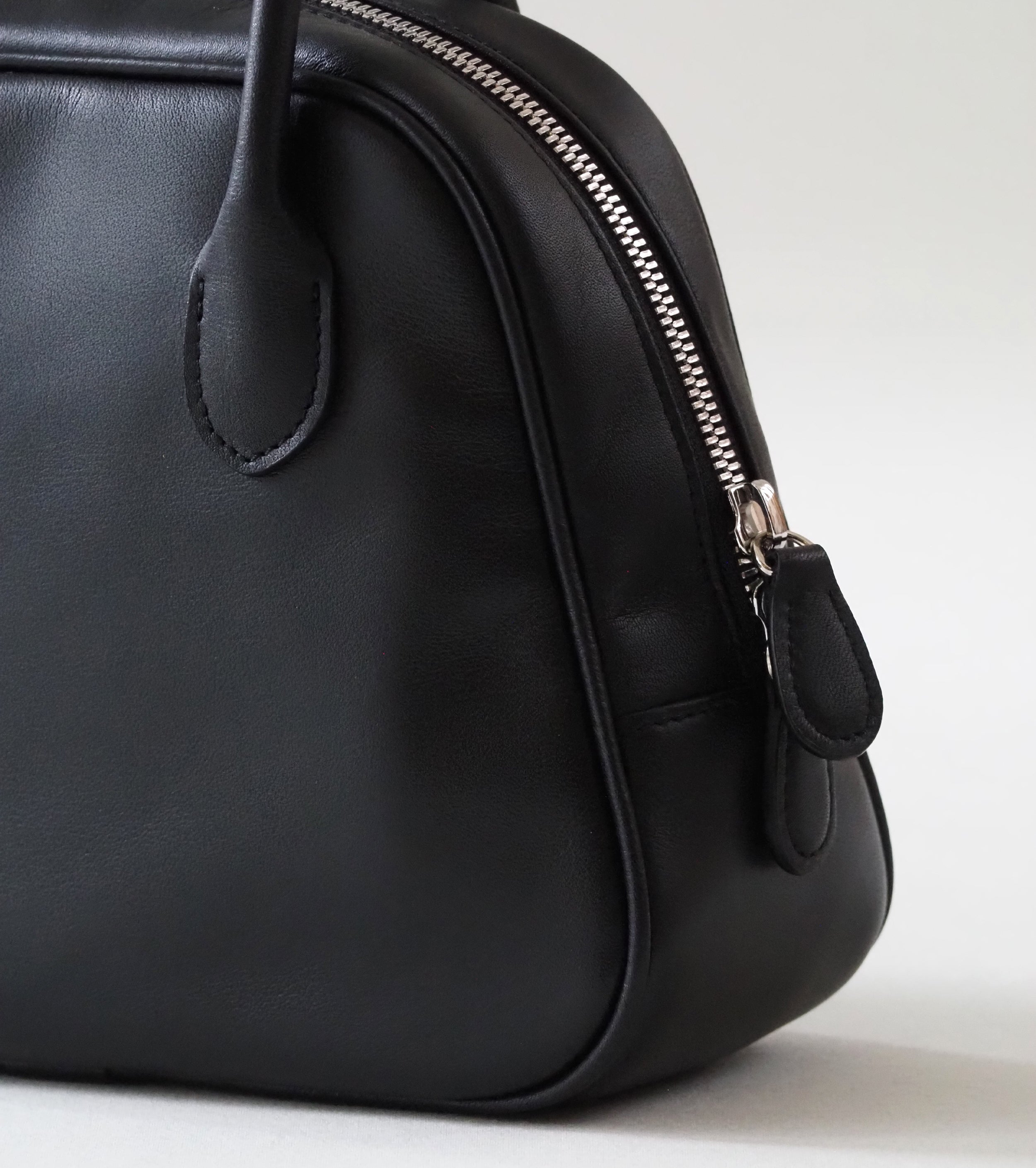 Morphee  SAC À MAIN Zipped Boston Bag , Black