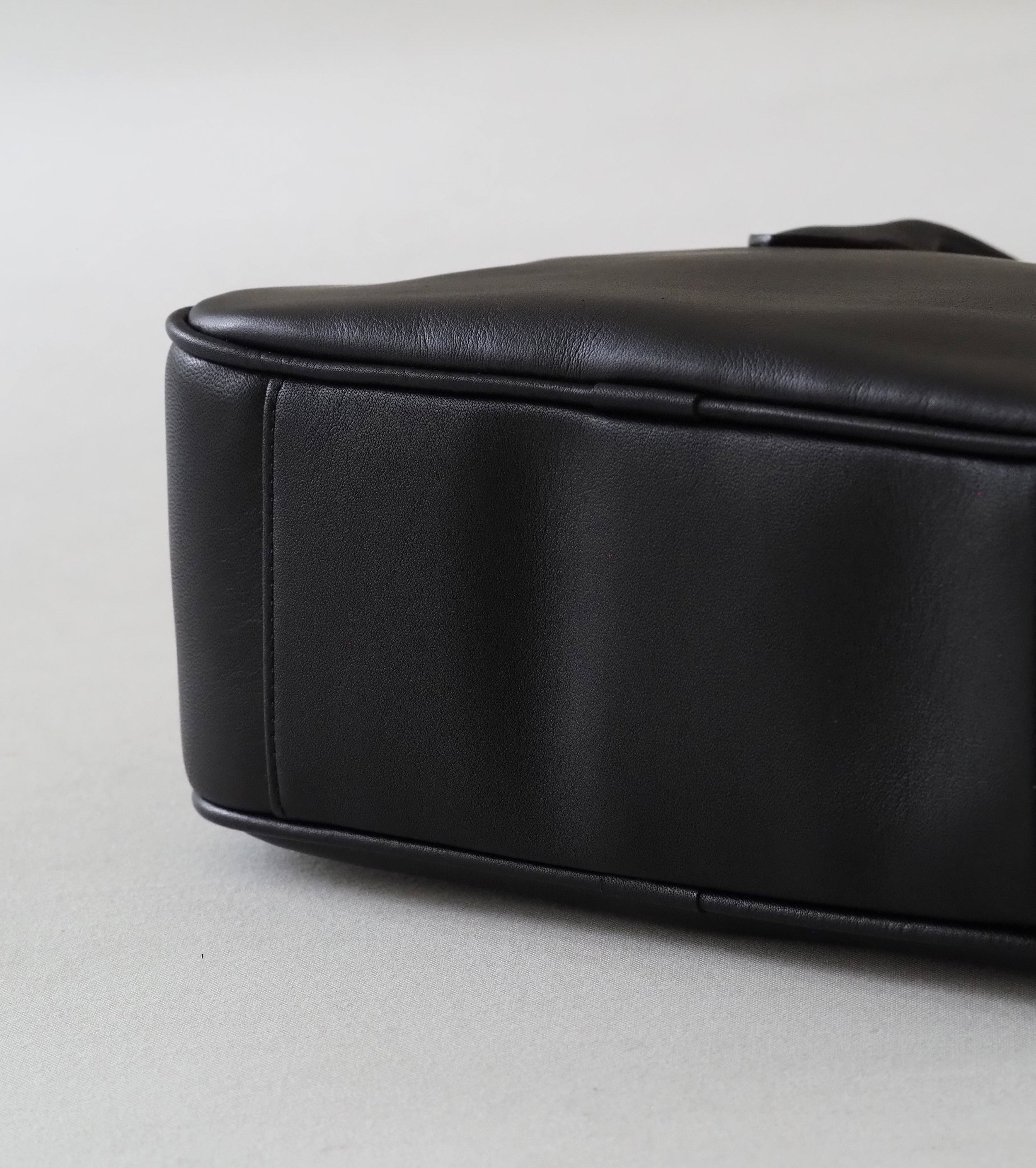 Morphee  SAC À MAIN Zipped Boston Bag , Black