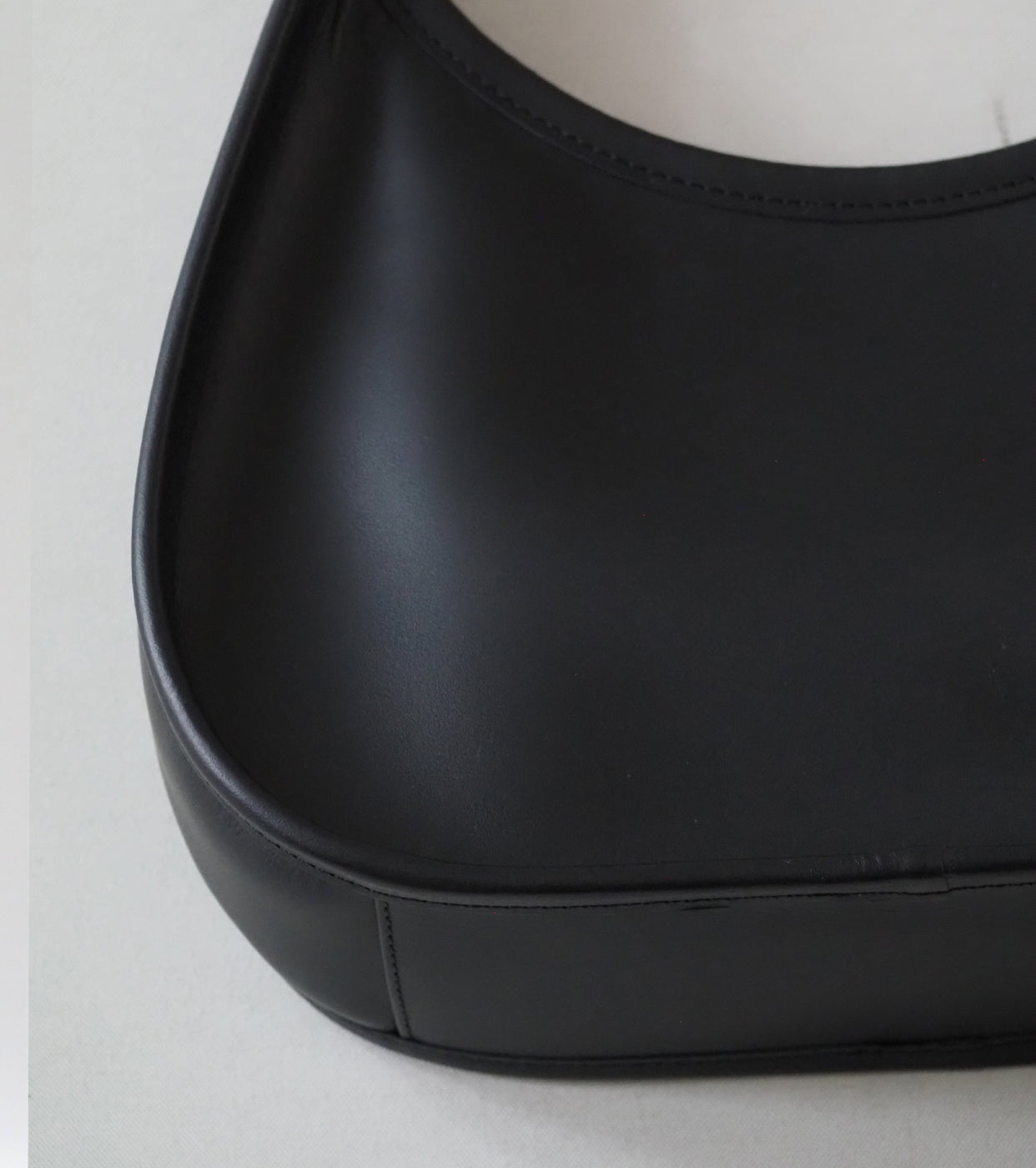 Morphee  SAC À MAIN  Magnetic Shoulder Bag , Black
