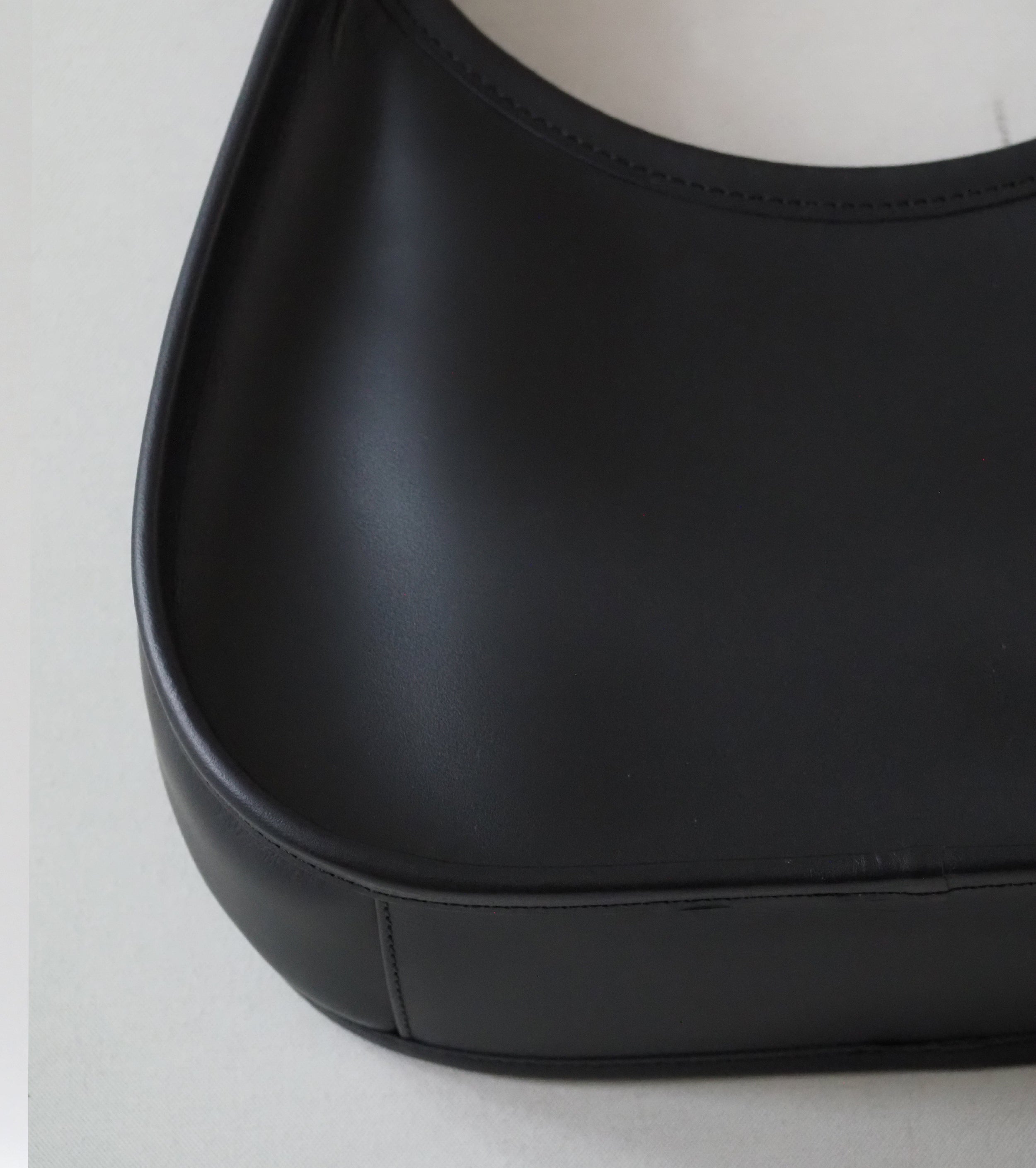 Morphee  SAC À MAIN  Magnetic Shoulder Bag , Black