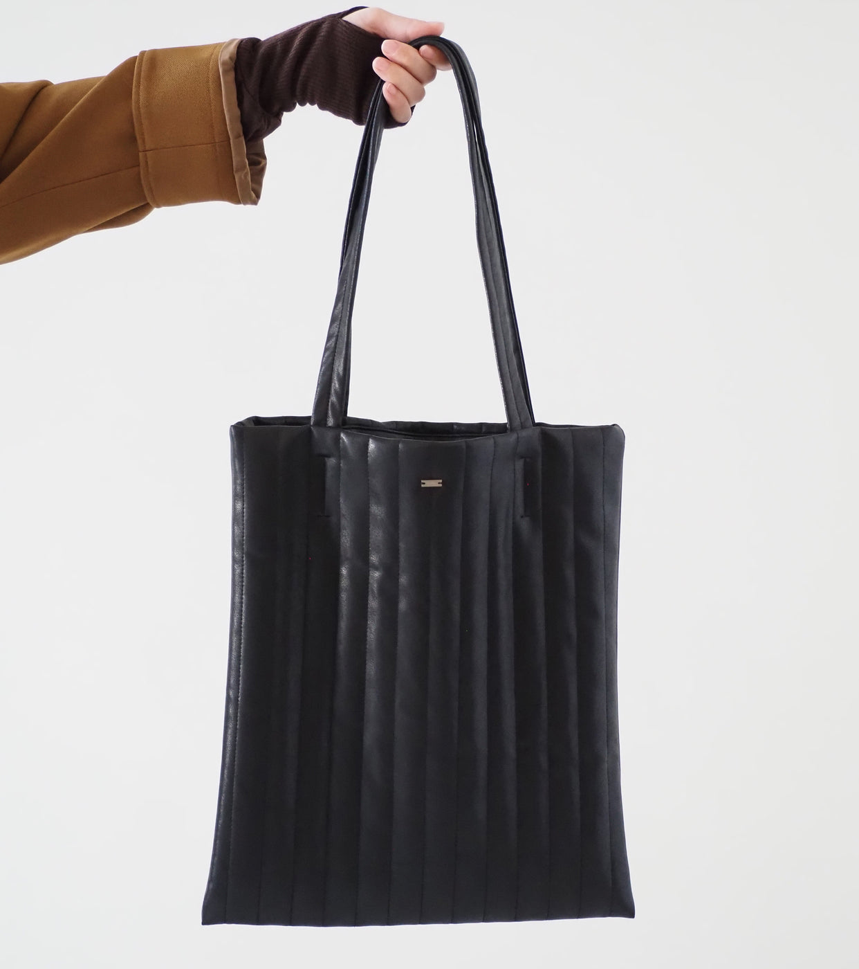 ALWEL FAUX LEATHER PADDED TOTE , Black